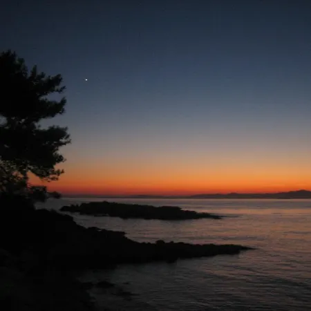 Rainbow Bay Nature And Ξενοδοχείο *