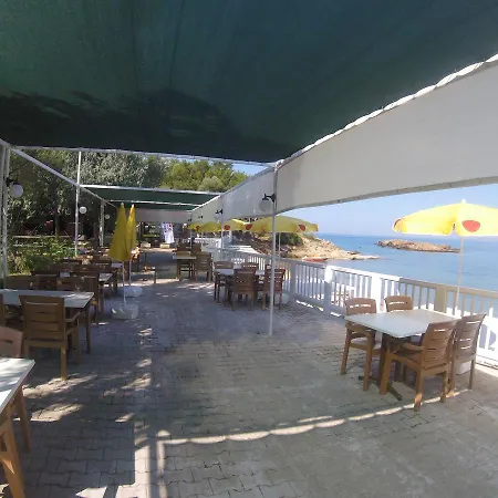 Rainbow Bay Hotel *