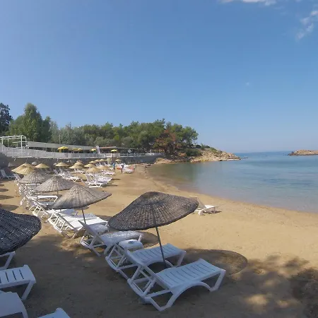 Rainbow Bay Nature And * Ozdere