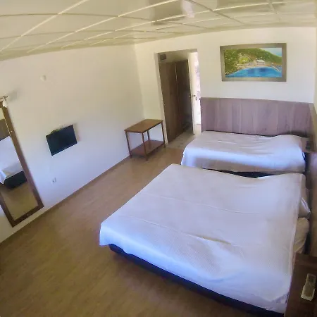 Rainbow Bay Hotel *