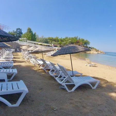 Rainbow Bay Nature And Hotel *