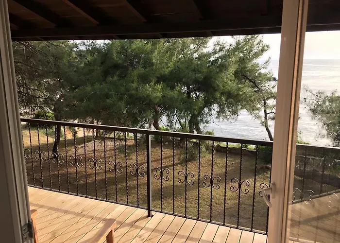 Rainbow Bay Nature And * Özdere