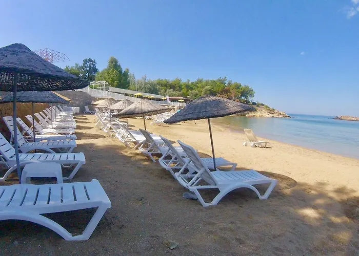 Rainbow Bay Nature And Hotel *