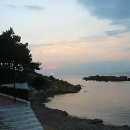 Szálloda Rainbow Bay Özdere