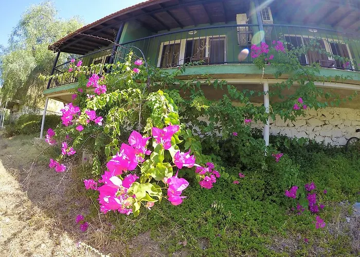 Rainbow Bay Nature And Отель Оздере