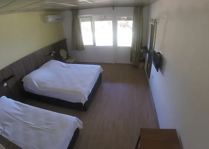 Rainbow Bay Nature And Отель