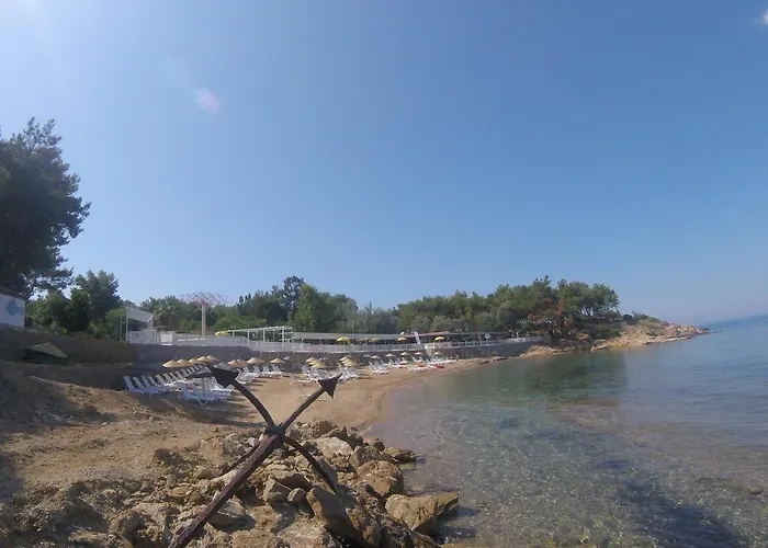 Rainbow Bay Nature And Отель *